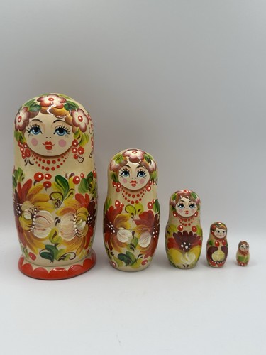 Hand painted wooden nesting
