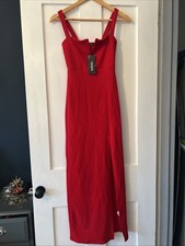 Boohoo BNWT petite red dress -
