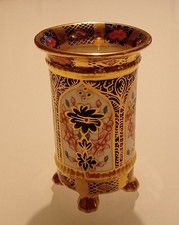 Royal Crown Derby 1128 Imari Miniature Solid Gold Band (SGB)  Footed Vase 
