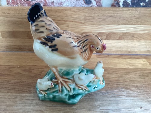 Vintage cute hen with chicks - cute,