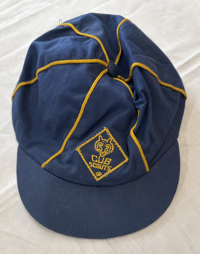 Bsa wolf cub boy scout - boy, cap