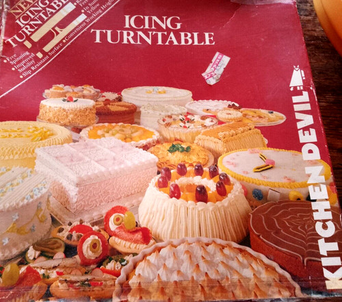 Kitchen devil cake - cake, icing