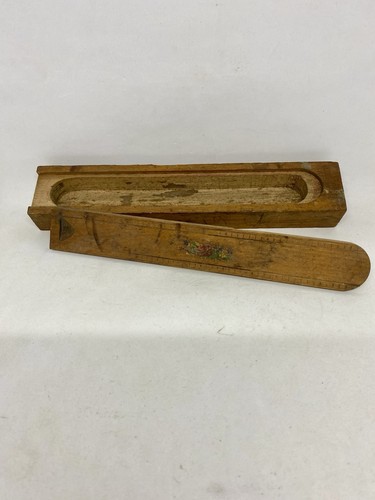 Antique wooden pencil pen - or,