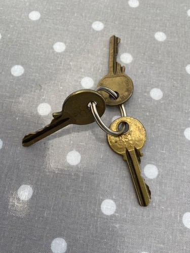Pre owned vintage keys - pre-owned,