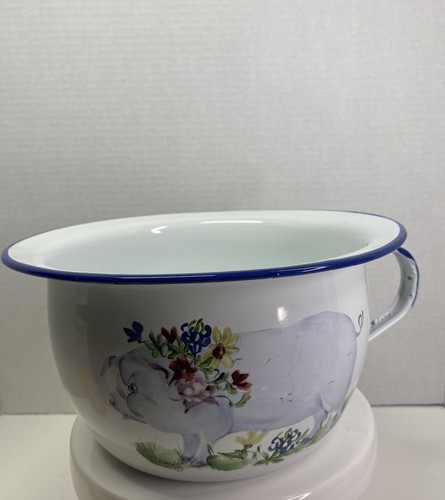 Daugherty studio chamber pot - studio,