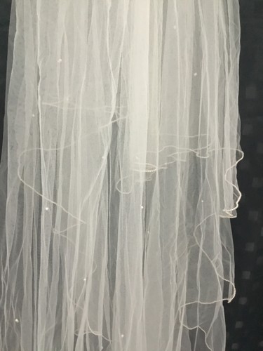 Wedding veil with pearls - with,