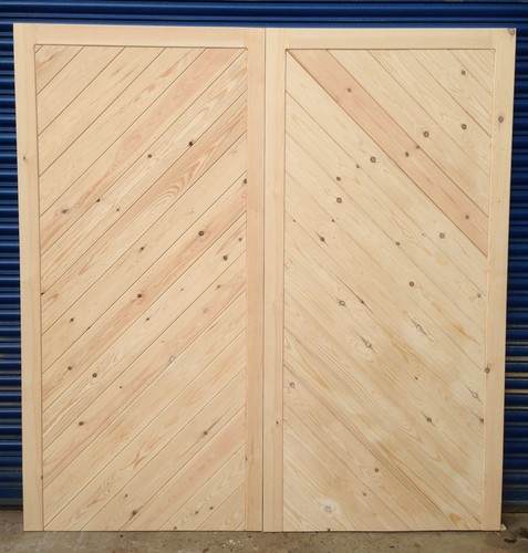 Wooden chevron side - wooden, hung