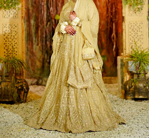 Women gold embroidered - gold,