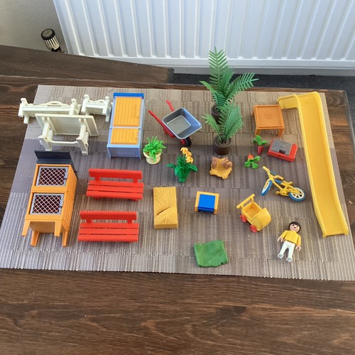 Playmobil doll house - house, garden
