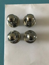 Mitsubishi L200 (2013) 4 X wheel nuts & locking nut socket