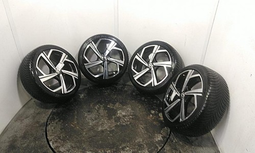 Volkswagen golf alloy wheel - alloy,
