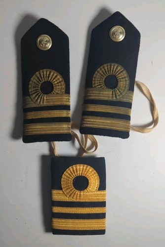 Royal navy lieutenant - royal,