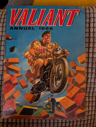 Valiant annual 1966 - valiant,