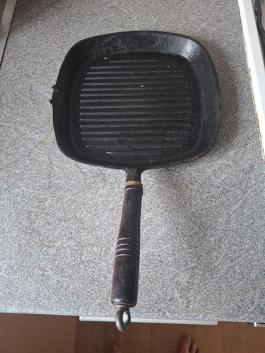 Cast iron griddle pan - iron,