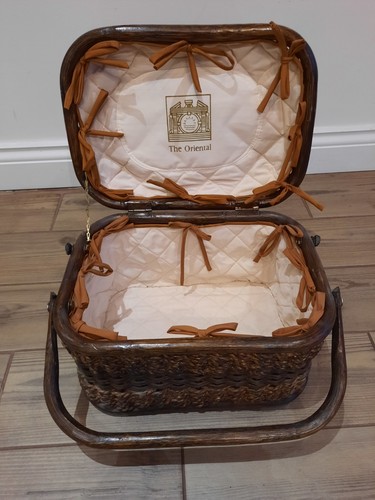 Medium vintage wicker basket - medium,