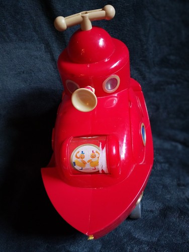 Twirlywoos big red boat - red,