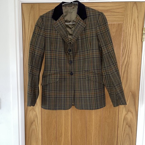 Showscene tweed show - tweed, 32”