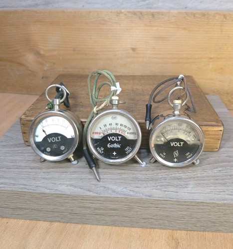 Vintage pocket voltmeters - x,