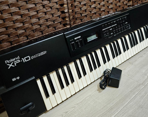 Roland synthesizer - roland, xp-10