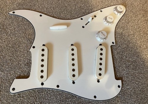 Stratocaster relic pickguard