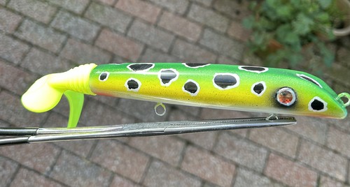 Pike lure squirrely - pike, burt