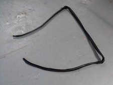 MAZDA MX5 RUBBER ROOF SEAL / HEADER RAIL SEAL - AROUND SCREEN (MK2 1998 - 2005)
