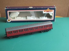 Bachmann Early BR Crimson Non-Corridor Suburban Coach M46082