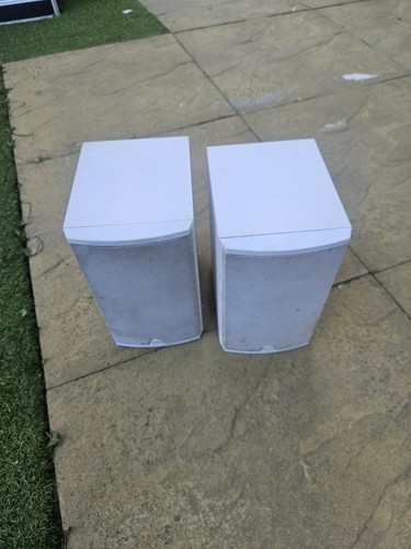 Pair boston cr6 speakers - of,