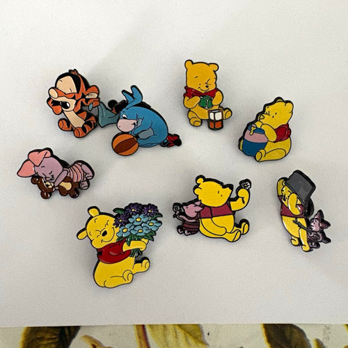 Winnie the pooh - pooh, pin