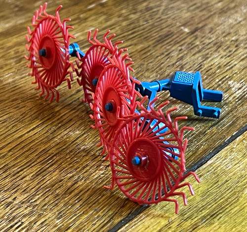 Lone star series - plastic, hay