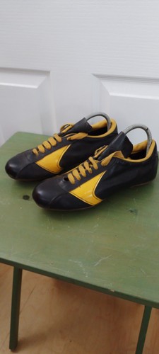 Vintage 1970 black and - ,