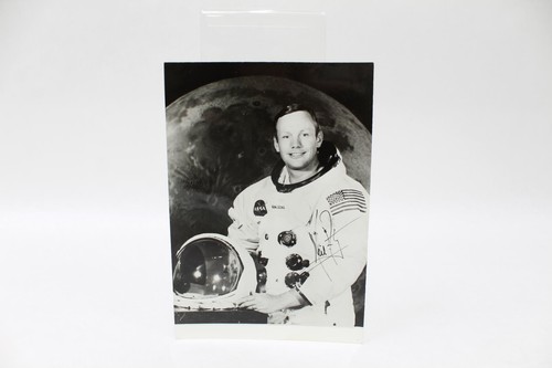 Neil armstrong signed - armstrong,