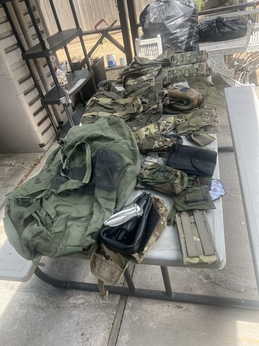 Lot military surplus - lot,
