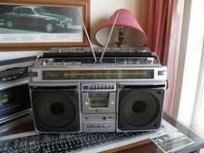 SHARP GF-8585 RADIO CASSETTE