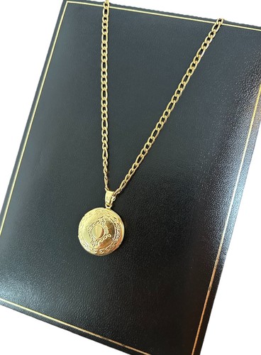 18ct gold round patterned - 18ct,