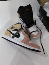 Nike Air Jordan 1 Mid SE