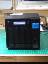 QNAP TVS-472XT Thunderbolt NAS, 10GbE - Ultra Performance - 3 bays active