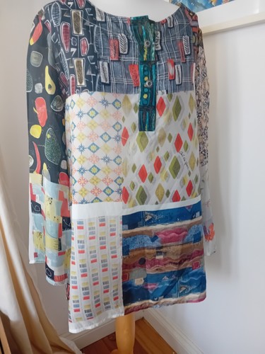 Save the queen tunic - save,