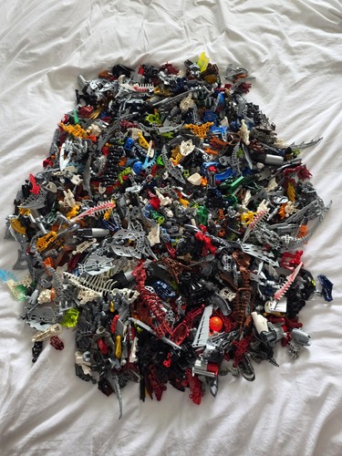 Large lego bionicle job lot - job,