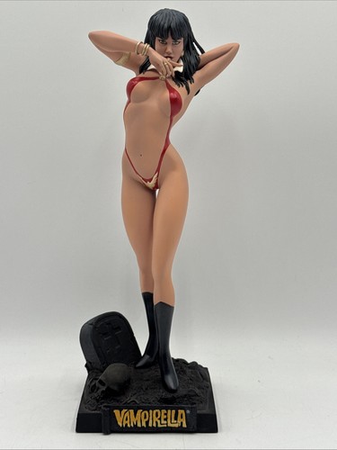 Vampirella cold cast porcelain - cold,