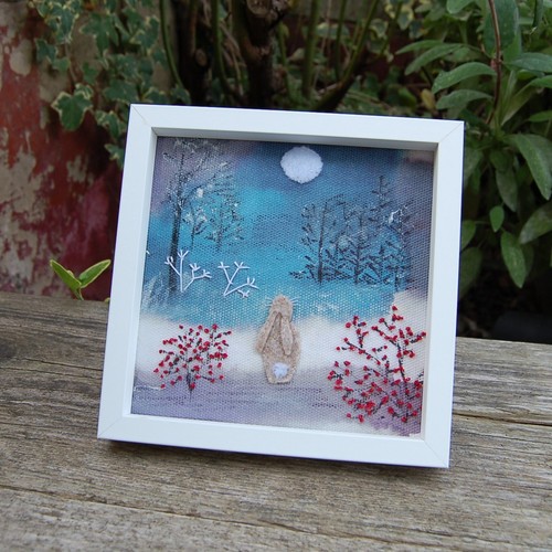 Hare moonlight hand - hare,