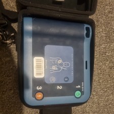 Agilent Heartstream FR2 Ref defib 3 switches on. Has pads expired, no battery 