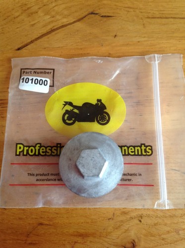 Cb400 1975 tappet cover new - 1975-79,