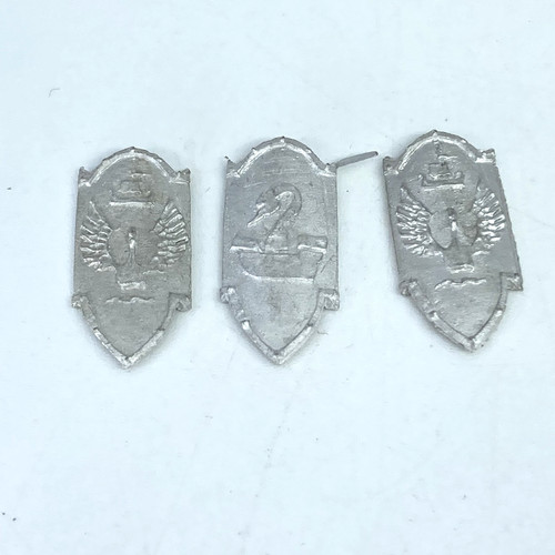 Swan knight shields - knight, dol
