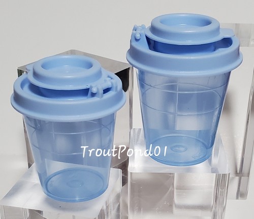 Tupperware salt and pepper - salt,