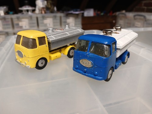 Corgi toys erf neville - toys,