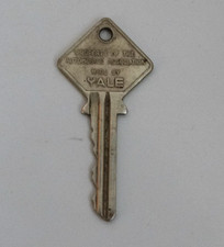 Vintage AA Yale Key