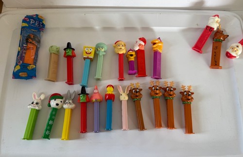 Lot pez dispensers - of,