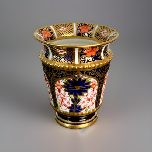 Stunning small royal crown - royal,
