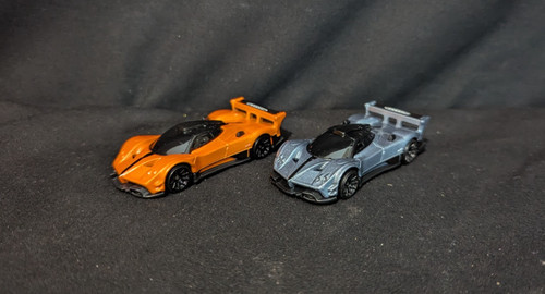 Hot wheels pair - wheels, of